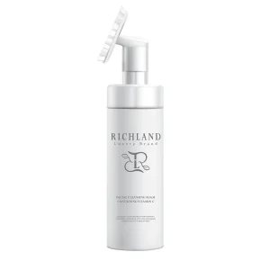 فوم شست و شو روشن کننده حاوی ویتامین RICHLAND C